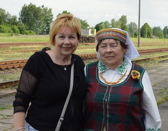 Pilies menėse – bendra mamos ir dukros paroda
