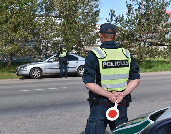 Policijos pareigūnai informuoja apie prevencines priemones, kurias vykdys gegužės mėnesį