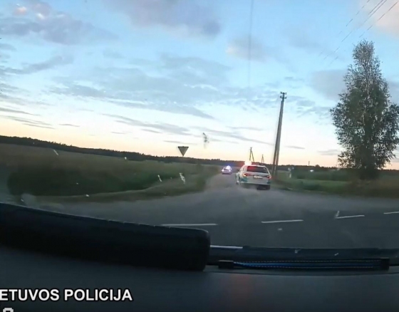 Policijos pareigūnų nuoširdus patarimas - nebėkite nuo policijos