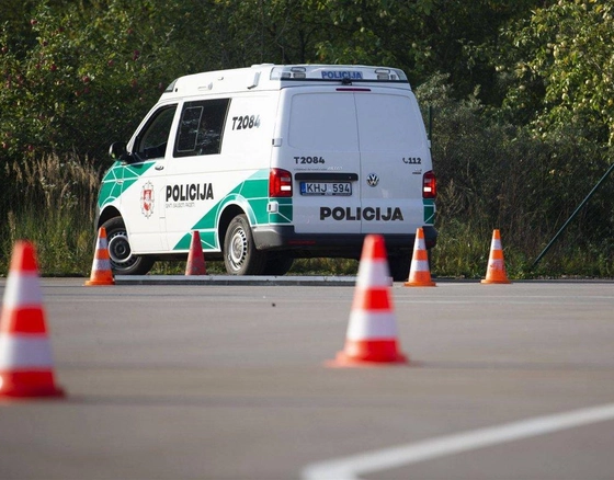 Policijos sekimo įrangą sudaužęs tauragiškis stojo prieš teismą