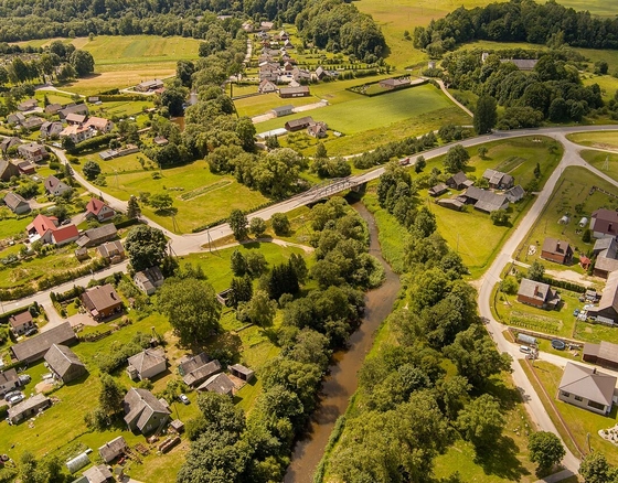 Rojus žemėje, arba į kokius nuotykius veda kabantys Pagramančio tiltai