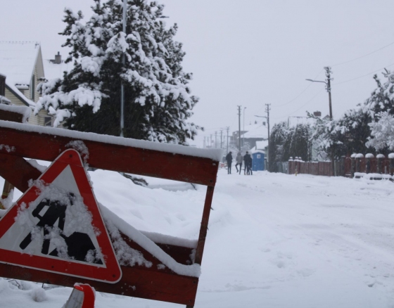 Šaltis ir sniegas sutrukdė gatvių remontą – perskirstytos šių metų lėšos