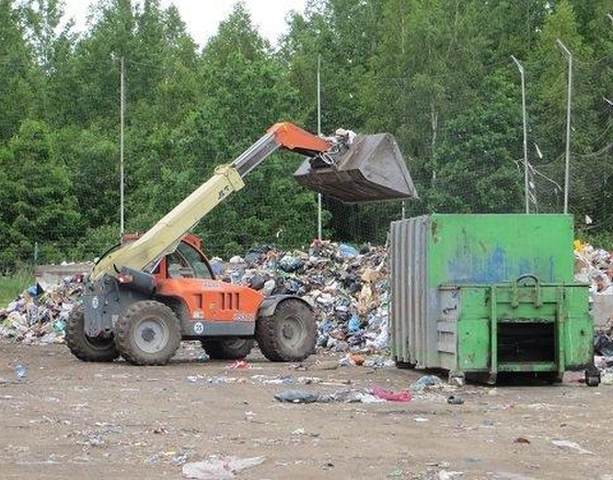 Skolininkų už šiukšlių išvežimą – beveik du tūkstančiai