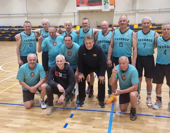 Tauragę garsina ir krepšinio veteranai
