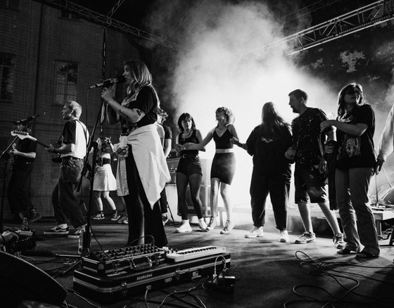 Tauragėje nugriaudėjo „Menų Festas“: karaliavo jaunimas, bet atsirado vietos ir vyresniems
