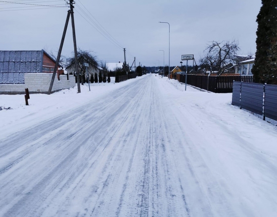 Žiema užklumpa netikėtai – kelininkus ar vairuotojus?