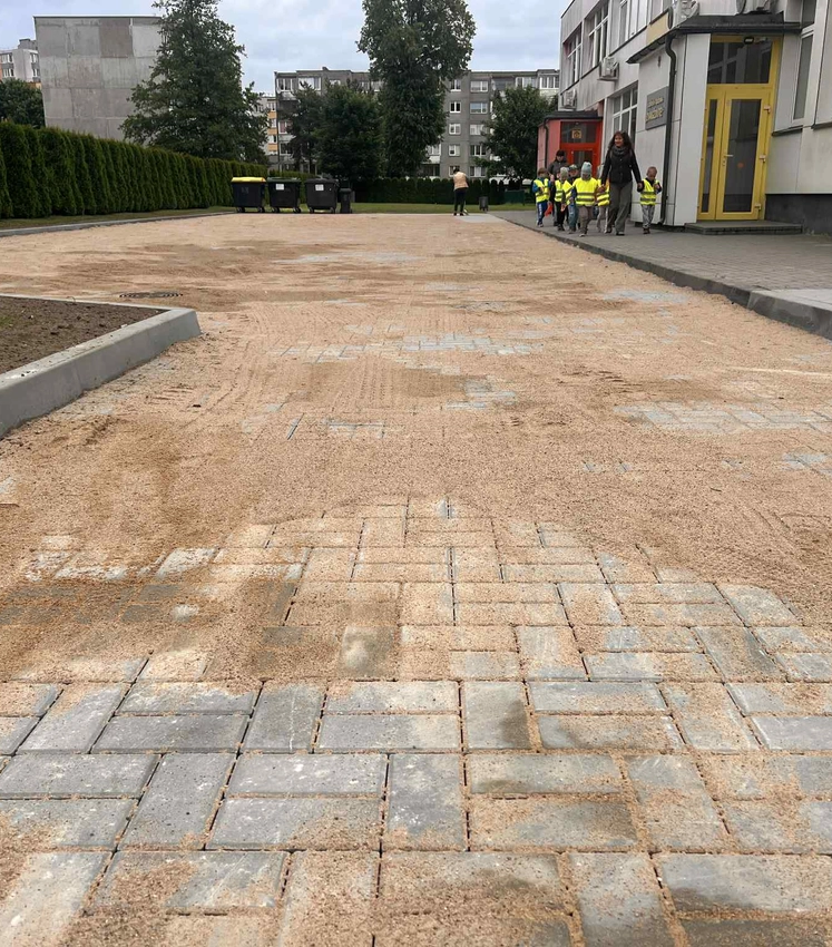 Rekonstruota Tauragės lopšelio-darželio „Žvaigždutė“ automobilių stovėjimo aikštelė