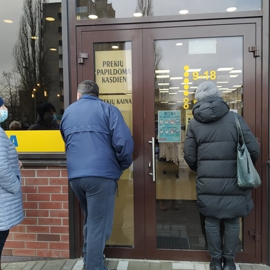 Apsipirkti pasiilgę tauragiškiai skuba į drabužių parduotuves