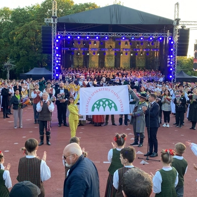 Birželio 15-ąją - Tauragės regiono dainų ir šokių šventėje „Upėmis tekančios dainos“