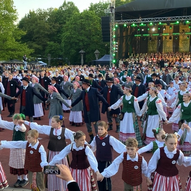 Birželio 15-ąją - Tauragės regiono dainų ir šokių šventėje „Upėmis tekančios dainos“