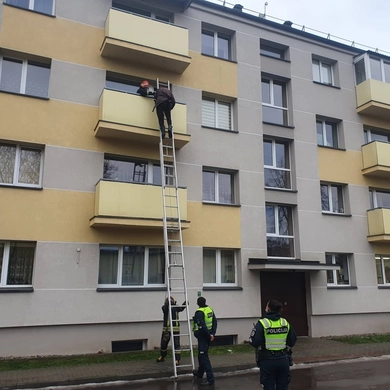 Dingęs vyras rastas bute Tauragėje, buvo iškeltas iš balkono