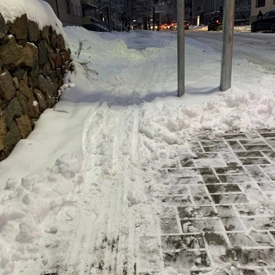 Eismo sąlygos sudėtingos, miesto centre neveikia šviesoforas