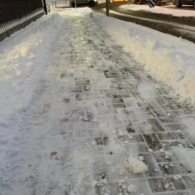 Eismo sąlygos sudėtingos, miesto centre neveikia šviesoforas