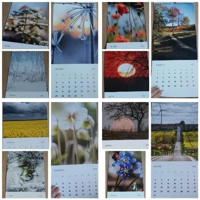Fotografė, kuri skuba išsitraukti fotoaparatą kelyje pasiekusi posūkį