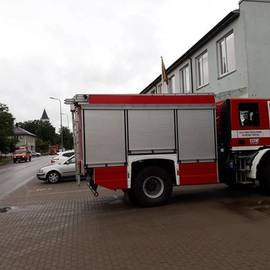 Gaisras Stoties gatvėje: degė automobilis