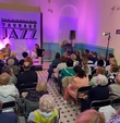 Į geležinkelio stotį susirinkę tauragiškiai leidosi į muzikinę kelionę