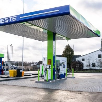 Ilgai laukta naujiena – pradėjo veikti pirmoji „Neste“ degalinė Tauragėje