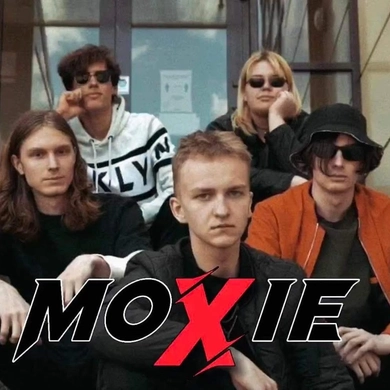 Jaunimo roko grupė „Moxie“: pirmieji žingsniai įkvepia