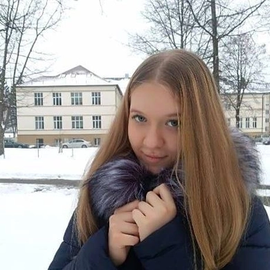 Jaunoji menininkė iš Tauragės žvelgia į pasaulio žvaigždes