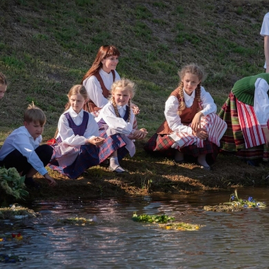 Joninės Taurų parke – didesnės, įdomesnės, tarptautinės