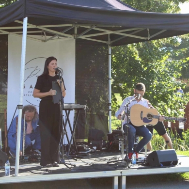 Kartų parke skambėjo muzika ir poezija