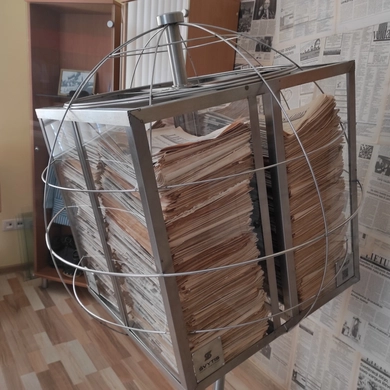 Kaupiamoje ekspozicijoje – ir stilizuotas laikraščių stendas ,,Gaublys“