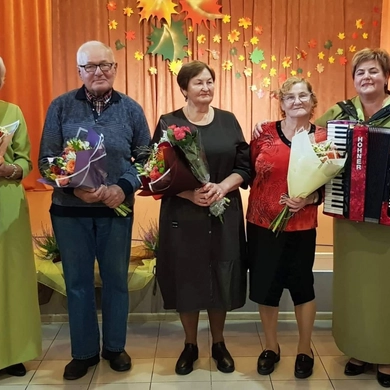 Mažonuose – jaukus vakaras pagerbiant senjorus ir prisimenant Ievą Simonaitytę