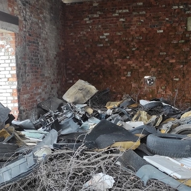 Nelegalus sąvartynas Dapkiškiuose kaupiasi, o kaltų nėra