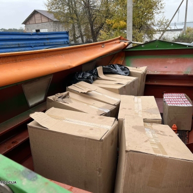 Patikrinimo metu rasta  4 250 kontrabandinių pakelių cigarečių