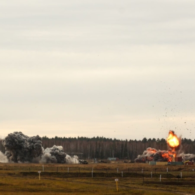 Pratybos Lietuvoje: iš 6 kilometrų aukščio bombas metė 