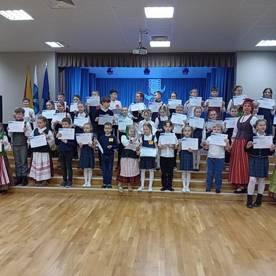 Rajoninės mokinių folklorinių šokių varžytuvės „Kelk kojeles tonke“