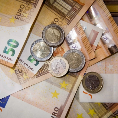 Sukčiai išviliojo 2800 eurų