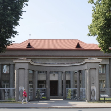 Tarpukario tauragiškiai bijojo puošnių banko rūmų, tapusių miesto pasididžiavimu