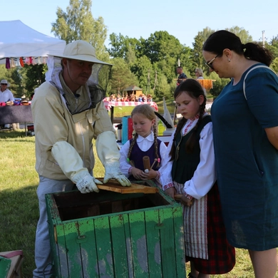 Taurų parke atsivėrė vartai į tradicijas