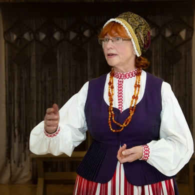 Tradicinė muzika, dainos ir šokiai iš mados neišeina