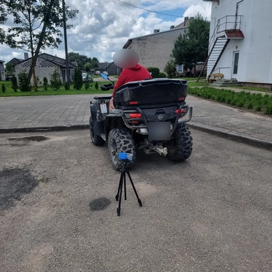 Už motociklais ir automobiliais viršytą triukšmo lygį skirtos baudos