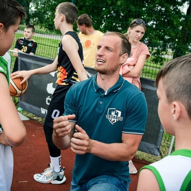 Vaikų treniruotes motyvuoja žinomi treneriai