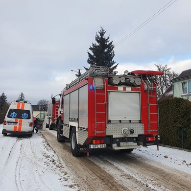 Vidurdienį ugniagesiai gelbėtojai iškviesti į Akacijų gatvę