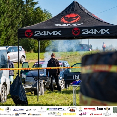 „Weekend Grand Race“ Tauragėje trasoje virė aistros ir liepsnojo automobiliai