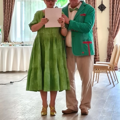 Žalioj žolėj žalia varlė...
