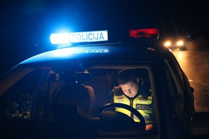 policija