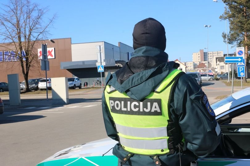 policija