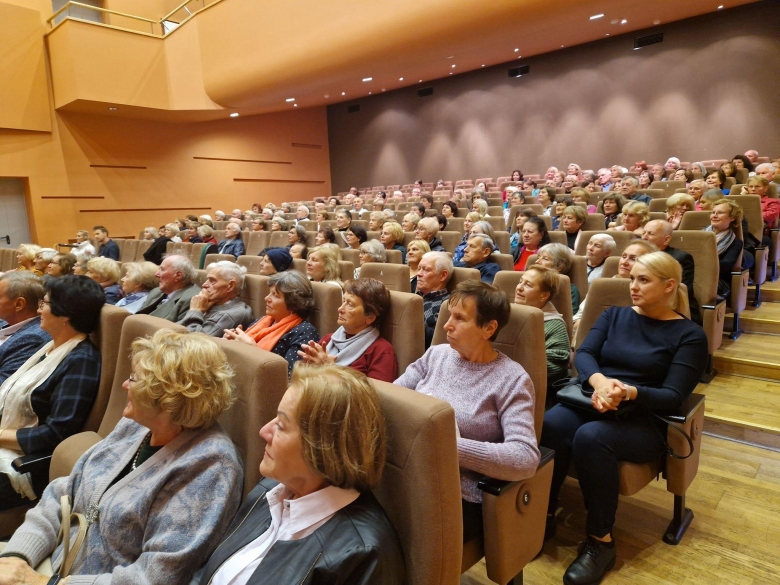 Trečiojo amžiaus universitete mokslus šiemet pradėjo per 160 studentų